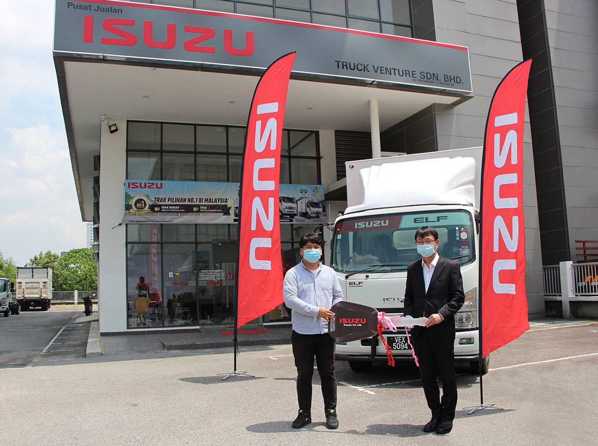 First Elf Truck Handover For New Isuzu Malaysia Authorized Dealer